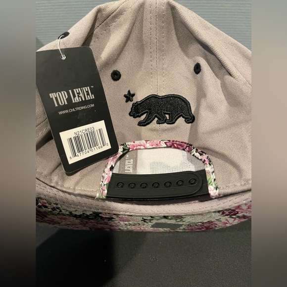 Top Level Mens California Republic Bear Snapback Cap Hat (Grey Flower) - Picture 4 of 5
